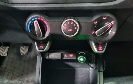KIA Rio IV, 2018 год, 1 381 000 рублей, 17 фотография