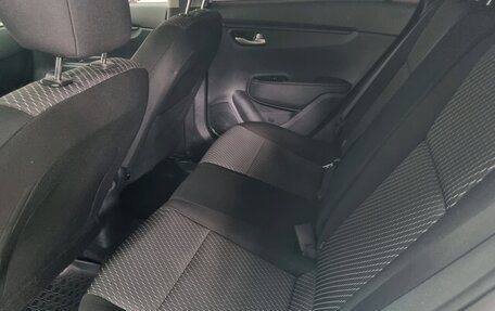 KIA Rio IV, 2018 год, 1 381 000 рублей, 8 фотография
