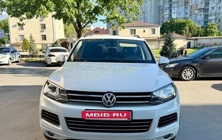 Volkswagen Touareg III, 2012 год, 2 250 000 рублей, 2 фотография