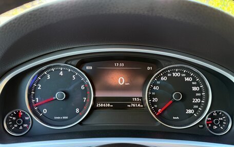 Volkswagen Touareg III, 2012 год, 2 250 000 рублей, 21 фотография