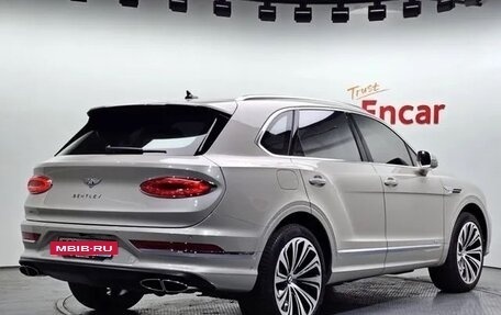 Bentley Bentayga I, 2022 год, 18 500 000 рублей, 2 фотография