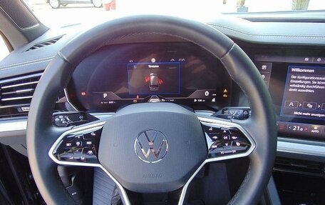 Volkswagen Touareg III, 2022 год, 6 980 000 рублей, 7 фотография