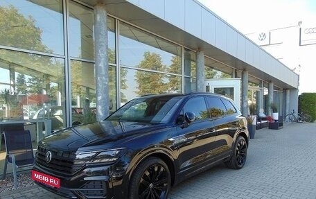 Volkswagen Touareg III, 2022 год, 6 980 000 рублей, 3 фотография