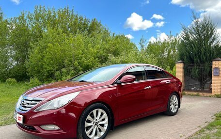 Hyundai Sonata VI, 2011 год, 1 350 000 рублей, 1 фотография