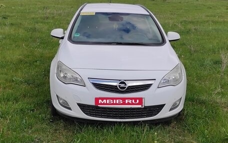 Opel Astra J, 2010 год, 720 000 рублей, 3 фотография