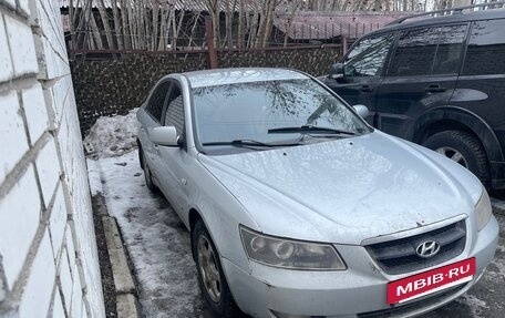 Hyundai Sonata VI, 2005 год, 250 000 рублей, 2 фотография