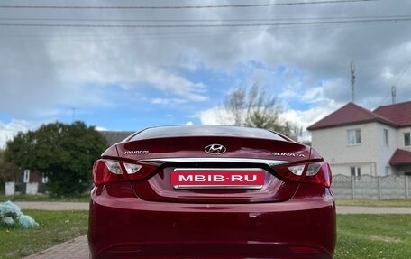 Hyundai Sonata VI, 2011 год, 1 350 000 рублей, 6 фотография