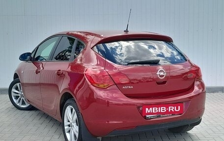 Opel Astra J, 2010 год, 799 000 рублей, 3 фотография