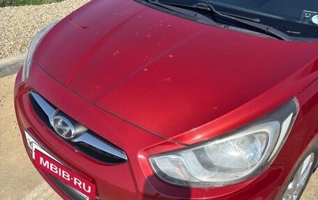 Hyundai Solaris II рестайлинг, 2012 год, 900 000 рублей, 2 фотография