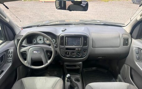 Ford Escape II, 2003 год, 389 700 рублей, 11 фотография