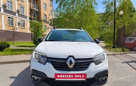 Renault Sandero II рестайлинг, 2019 год, 870 000 рублей, 2 фотография