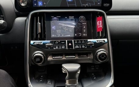 Lexus LX, 2023 год, 13 799 999 рублей, 19 фотография