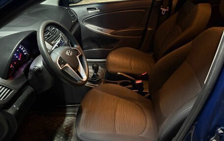 Hyundai Solaris II рестайлинг, 2015 год, 950 000 рублей, 10 фотография