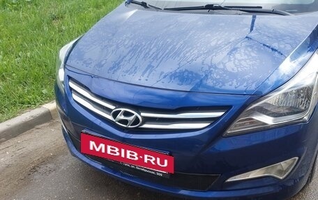 Hyundai Solaris II рестайлинг, 2015 год, 950 000 рублей, 2 фотография