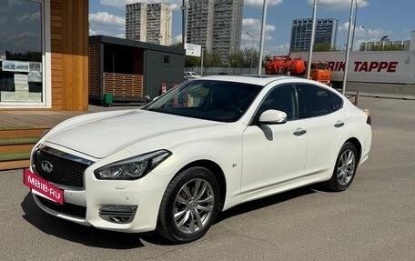 Infiniti Q70 I, 2015 год, 2 350 000 рублей, 14 фотография