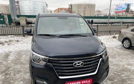 Hyundai H-1 II рестайлинг, 2021 год, 4 400 000 рублей, 12 фотография