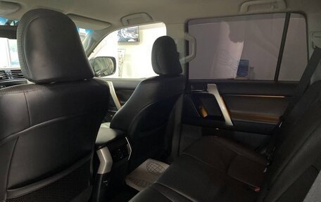 Toyota Land Cruiser Prado 150 рестайлинг 2, 2012 год, 3 100 000 рублей, 13 фотография