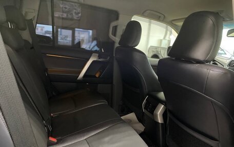 Toyota Land Cruiser Prado 150 рестайлинг 2, 2012 год, 3 100 000 рублей, 14 фотография