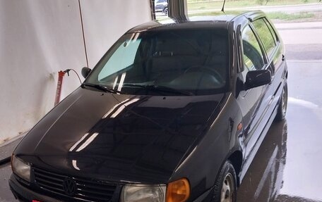 Volkswagen Polo III рестайлинг, 1997 год, 155 000 рублей, 2 фотография