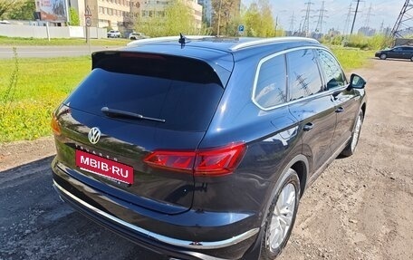 Volkswagen Touareg III, 2020 год, 5 600 000 рублей, 5 фотография