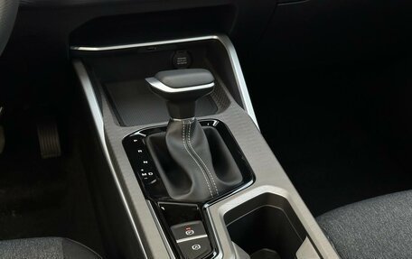 Geely Emgrand, 2024 год, 2 393 990 рублей, 12 фотография