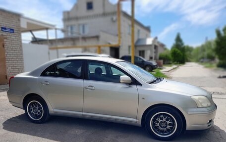 Toyota Avensis III рестайлинг, 2004 год, 899 999 рублей, 3 фотография