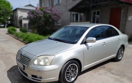 Toyota Avensis III рестайлинг, 2004 год, 899 999 рублей, 4 фотография