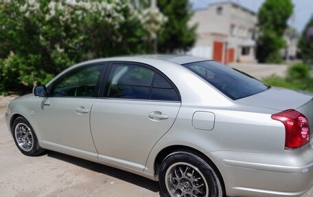 Toyota Avensis III рестайлинг, 2004 год, 899 999 рублей, 6 фотография