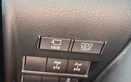 Toyota Land Cruiser, 2022 год, 11 495 000 рублей, 16 фотография