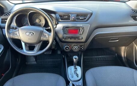 KIA Rio III рестайлинг, 2013 год, 800 000 рублей, 10 фотография
