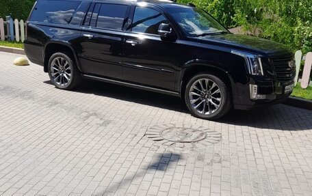 Cadillac Escalade IV, 2019 год, 5 600 000 рублей, 2 фотография