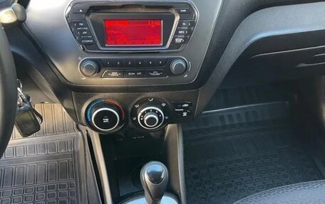 KIA Rio III рестайлинг, 2013 год, 800 000 рублей, 9 фотография