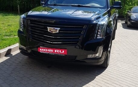 Cadillac Escalade IV, 2019 год, 5 600 000 рублей, 3 фотография