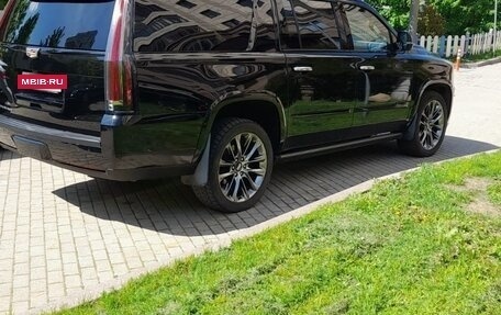 Cadillac Escalade IV, 2019 год, 5 600 000 рублей, 4 фотография
