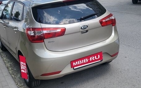 KIA Rio III рестайлинг, 2013 год, 800 000 рублей, 4 фотография
