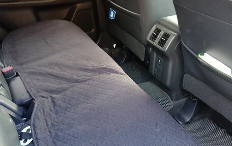Mitsubishi Outlander III рестайлинг 3, 2020 год, 2 600 000 рублей, 9 фотография