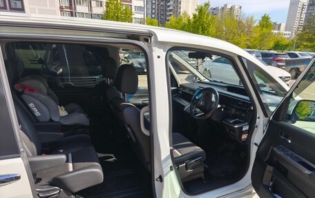Honda Stepwgn IV, 2018 год, 2 850 000 рублей, 9 фотография