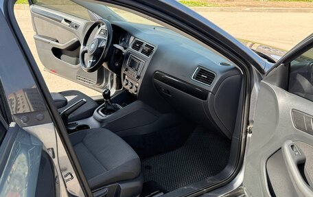 Volkswagen Jetta VI, 2012 год, 1 215 000 рублей, 10 фотография