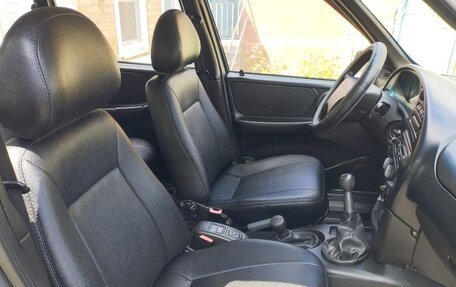 Chevrolet Niva I рестайлинг, 2006 год, 515 000 рублей, 9 фотография