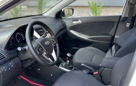 Hyundai Solaris II рестайлинг, 2015 год, 970 000 рублей, 17 фотография