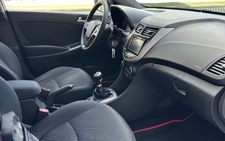 Hyundai Solaris II рестайлинг, 2015 год, 970 000 рублей, 23 фотография