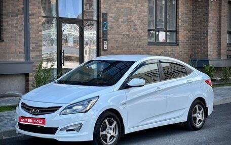 Hyundai Solaris II рестайлинг, 2015 год, 970 000 рублей, 5 фотография