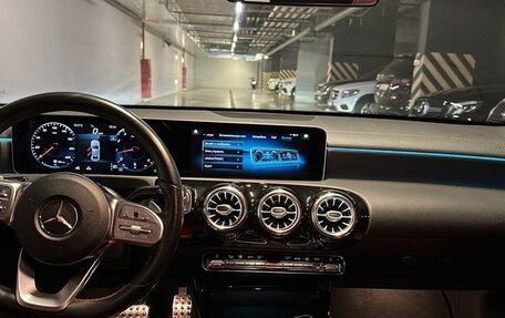 Mercedes-Benz A-Класс, 2019 год, 3 800 000 рублей, 7 фотография