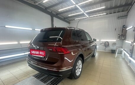 Volkswagen Tiguan II, 2021 год, 2 650 000 рублей, 4 фотография