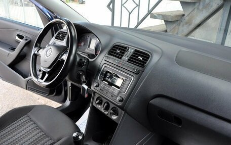 Volkswagen Polo VI (EU Market), 2017 год, 1 110 000 рублей, 16 фотография