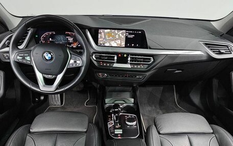 BMW 1 серия, 2022 год, 2 499 000 рублей, 6 фотография