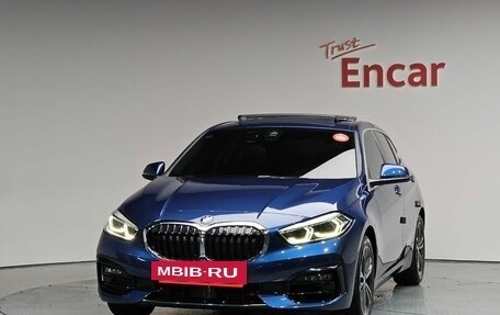 BMW 1 серия, 2022 год, 2 499 000 рублей, 3 фотография