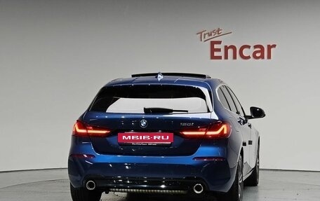 BMW 1 серия, 2022 год, 2 499 000 рублей, 4 фотография