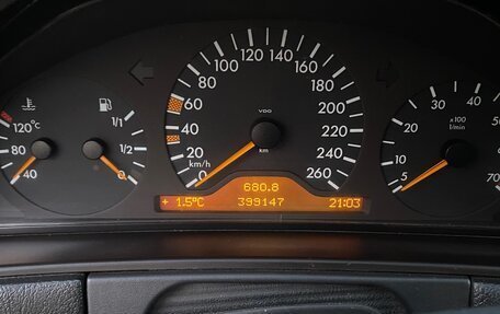 Mercedes-Benz E-Класс, 1999 год, 580 000 рублей, 9 фотография