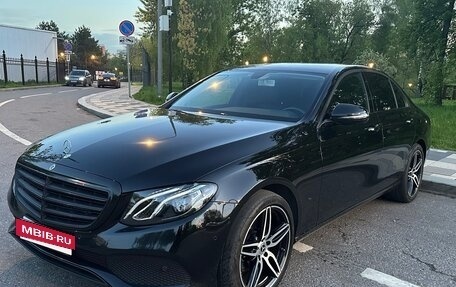 Mercedes-Benz E-Класс, 2020 год, 3 600 000 рублей, 2 фотография